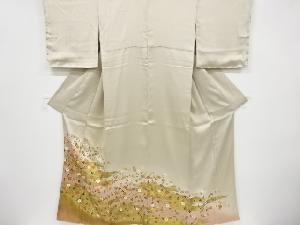 リサイクル　作家物　金彩霞に菊模様五つ紋色留袖